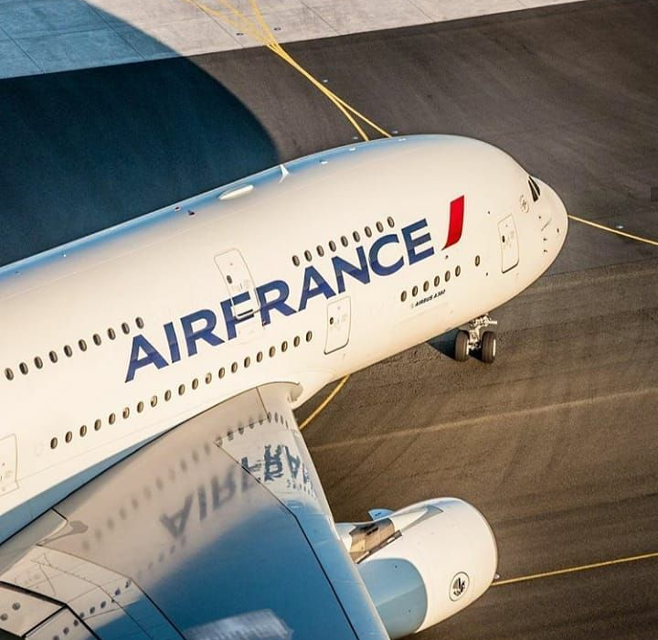 A French individual is deboarded by Air France at the Abuja airport due to "unruly behavior.