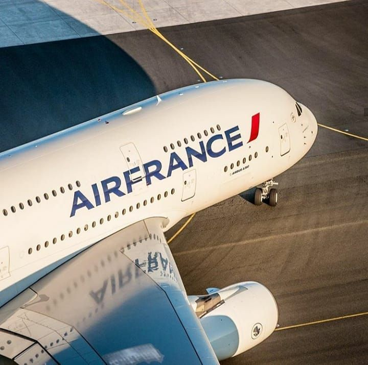 A French individual is deboarded by Air France at the Abuja airport due to "unruly behavior.